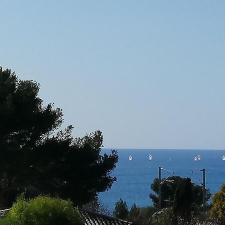Sanary Les Gorguettes, Studio Avec Terrasse Vue Mer, A 10 Min A Pieds De La Plage Екстериор снимка