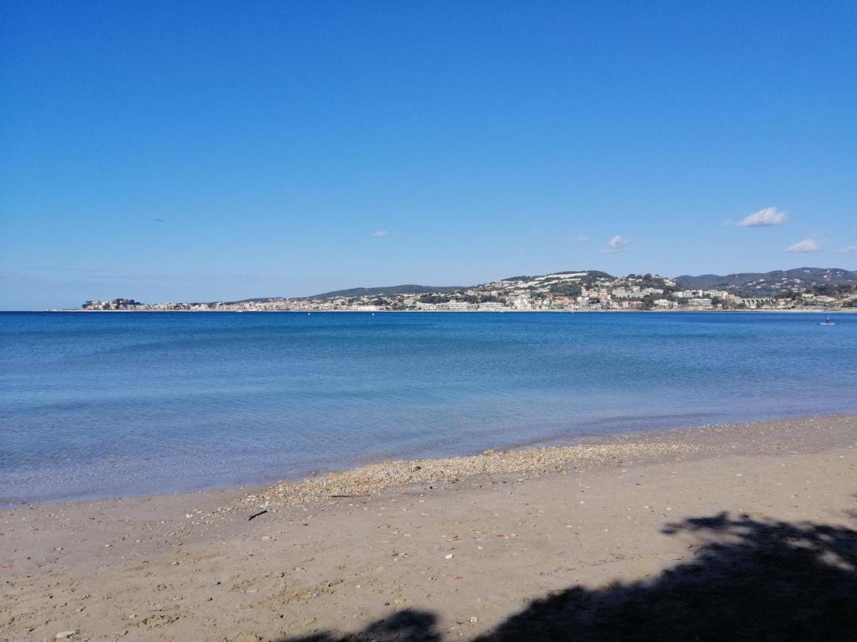 Sanary Les Gorguettes, Studio Avec Terrasse Vue Mer, A 10 Min A Pieds De La Plage Екстериор снимка