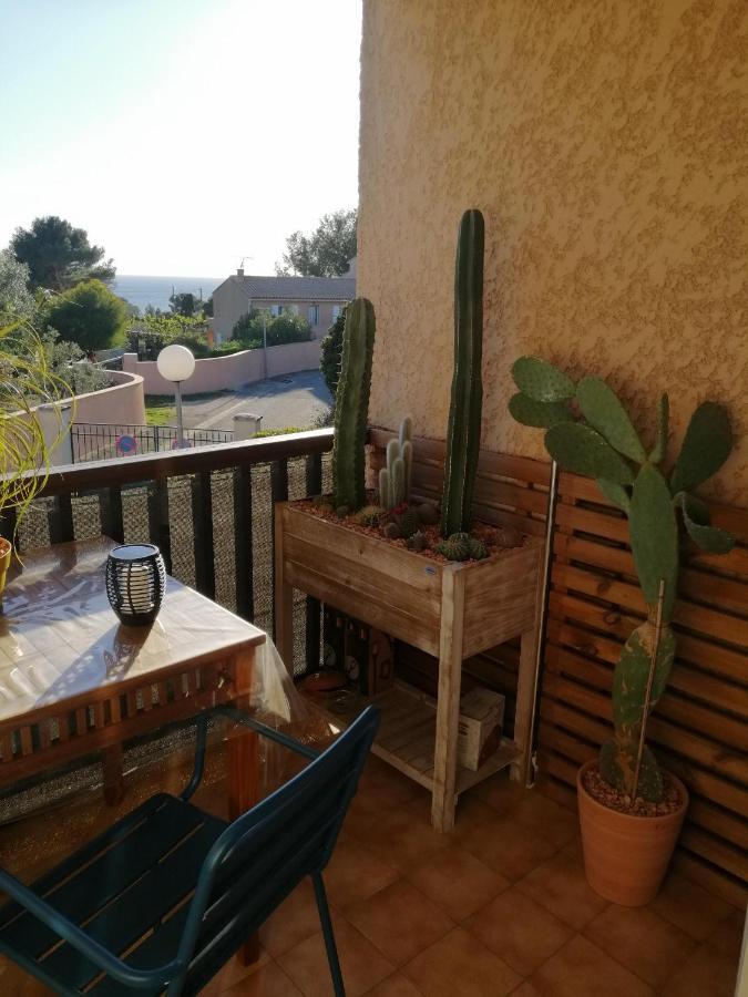 Sanary Les Gorguettes, Studio Avec Terrasse Vue Mer, A 10 Min A Pieds De La Plage Екстериор снимка