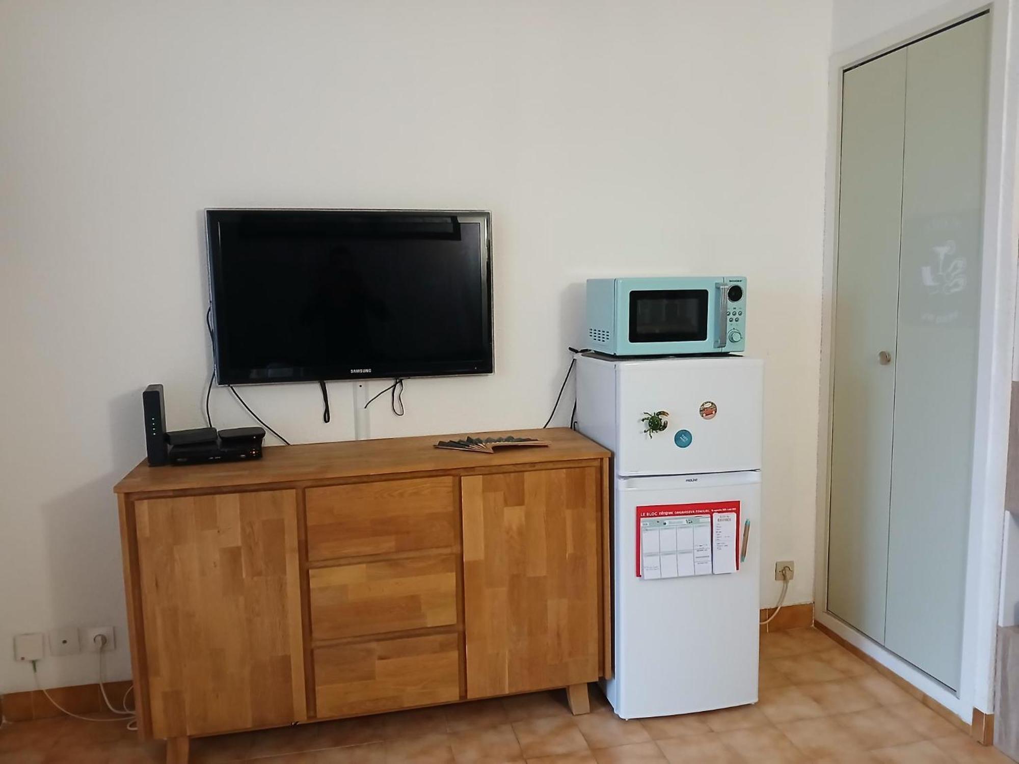Sanary Les Gorguettes, Studio Avec Terrasse Vue Mer, A 10 Min A Pieds De La Plage Екстериор снимка